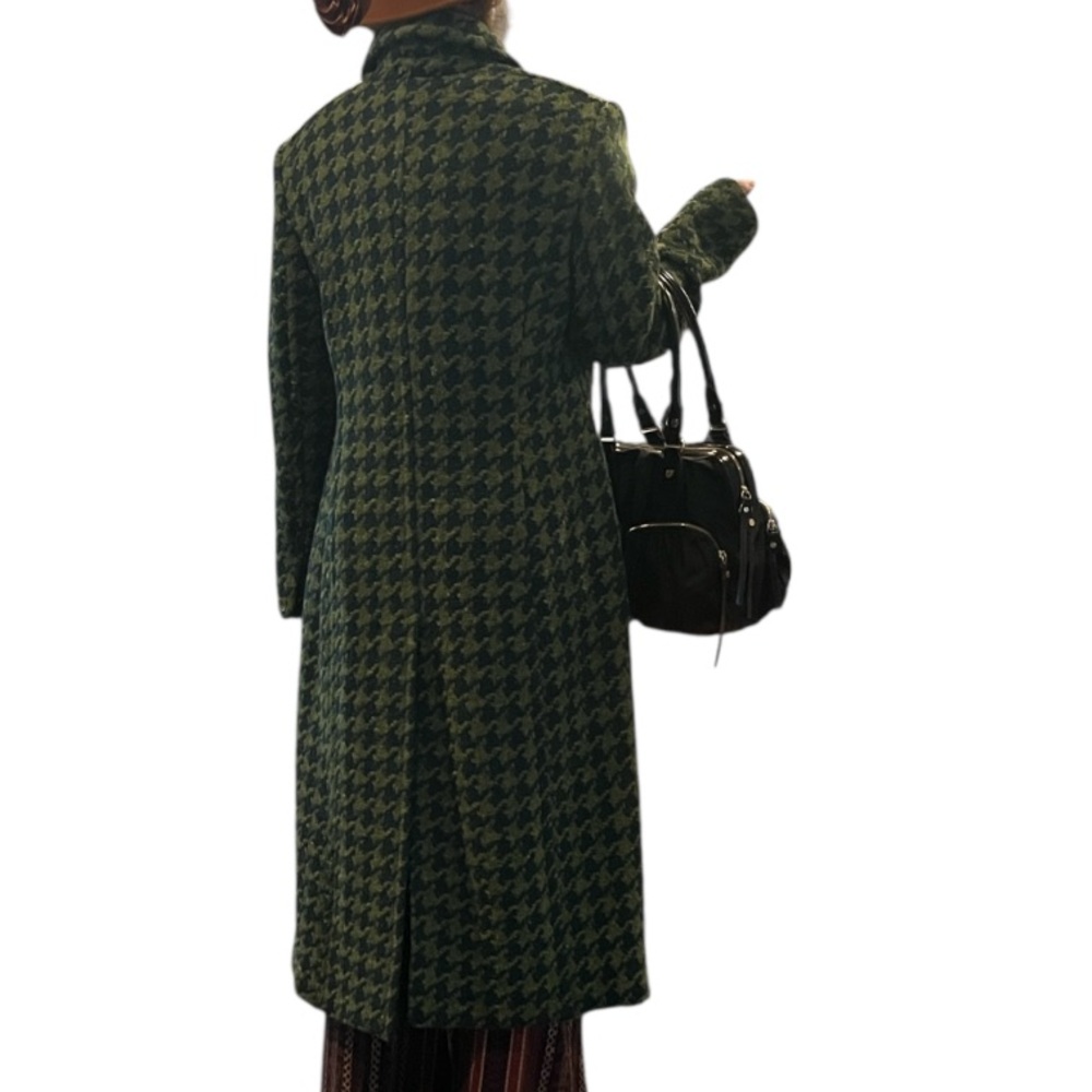 Oilily Houndstooth Wool/Carpet Coat 
42 or M-L - Picture 5 of 17